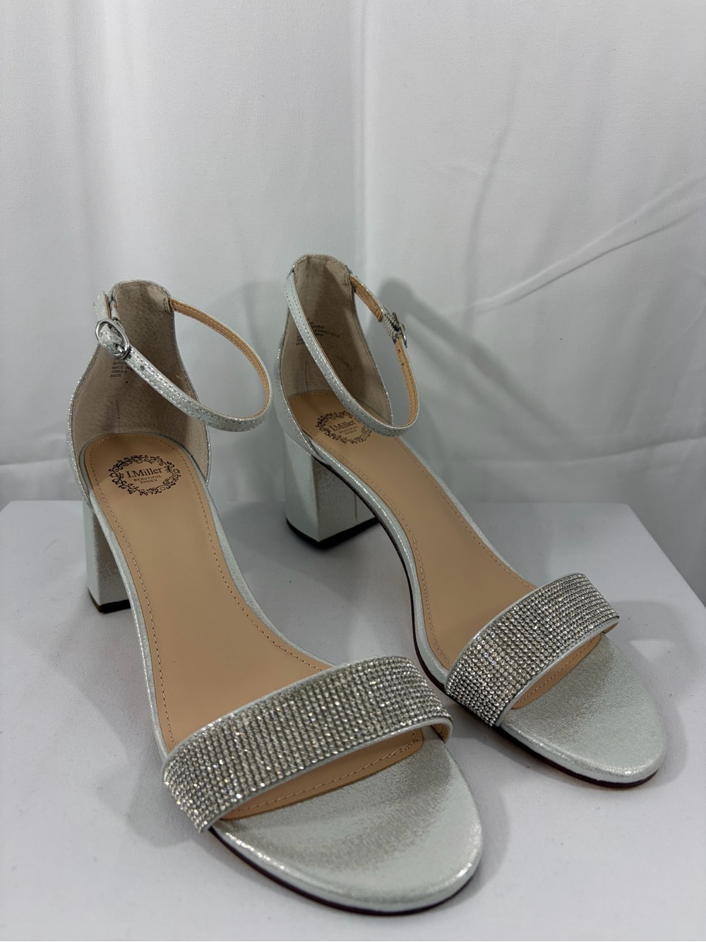 NWT I. Miller Women’s Size 9.5 Sparkly Silver Block Heel with Crystal Strap